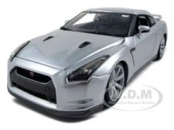2009 Nissan GT-R R35 Silver 1/18 Diecast Model Car By Bburago