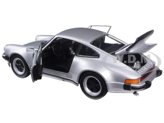 1974 Porsche 911 Turbo 3.0 Silver 1/24 Diecast Model Car By Welly - Image 2
