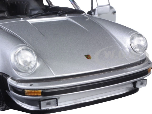 1974 Porsche 911 Turbo 3.0 Silver 1/24 Diecast Model Car By Welly - Image 3
