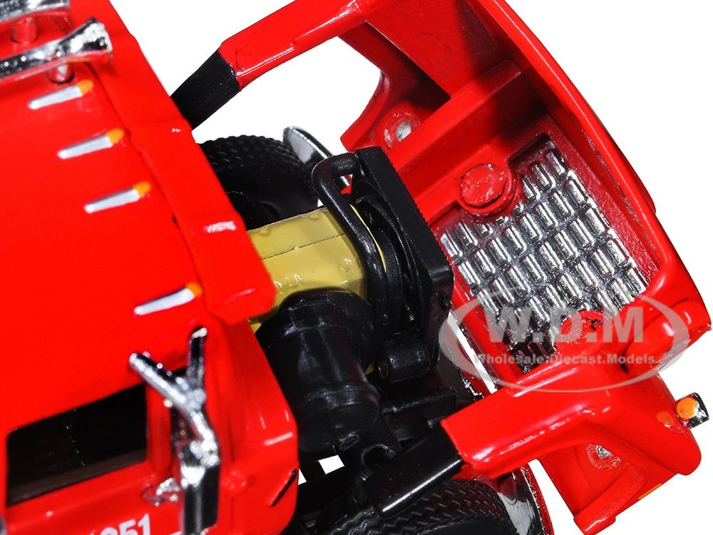 Ford LT-9000 Day Cab With Vintage 40' Dry Goods Tandem-Axle Trailer Red And White "Red Star Express" 1/64 Diecast Model By DCP/First Gear - Image 5