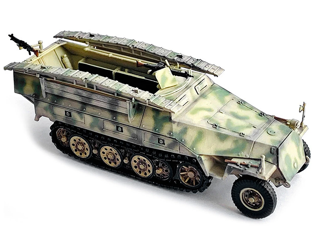 German Sd.Kfz. 251/7 Ausf.D Pionierpanzerwagen Armored Vehicle "NEO Dragon Armor" Series 1/72 Plastic Model By Dragon Models - Image 4