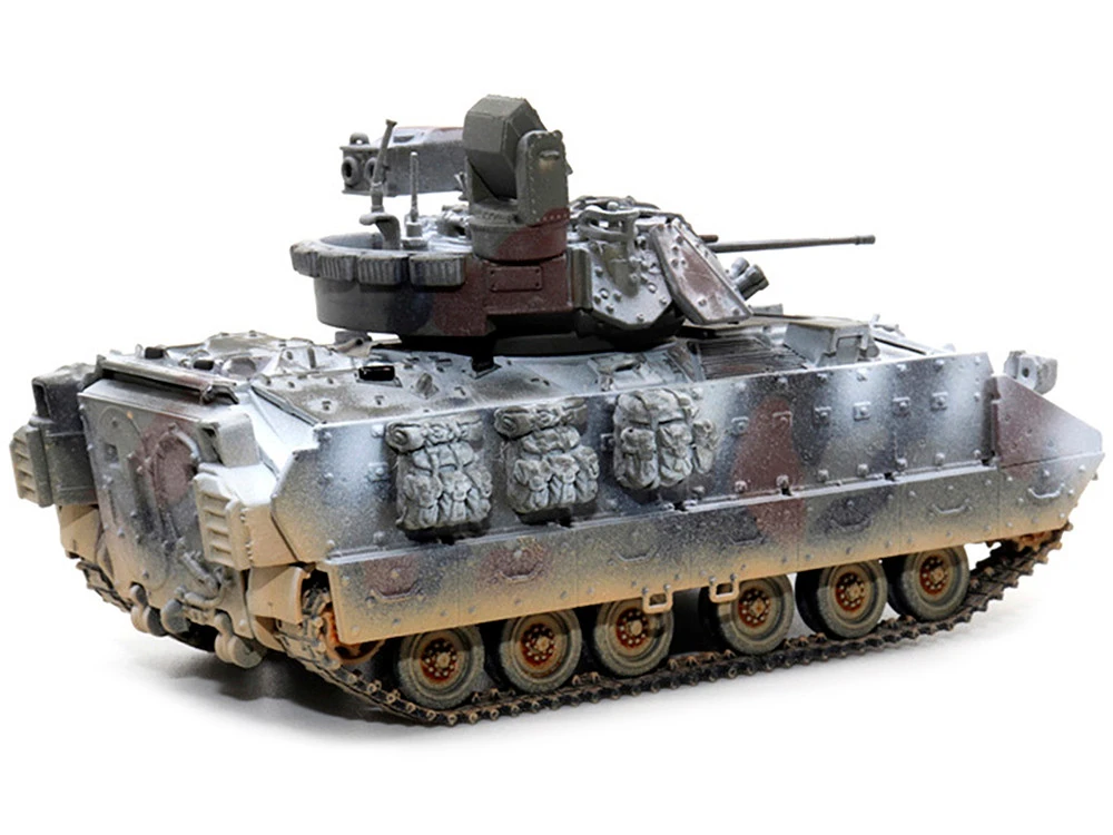United States M2A3 Bradley IFV (Infantry Fighting Vehicle) Camouflage (Snowy Version) "NEO Dragon Armor" Series 1/72 Plastic Model By Dragon Models - Image 2