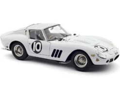 Ferrari 250 GTO #10 Graham Hill 2nd Place "Tourist Trophy - Goodwood" (1962) Limited Edition To 2200 Pieces Worldwide 1/18 Diecast Model Car By CMC