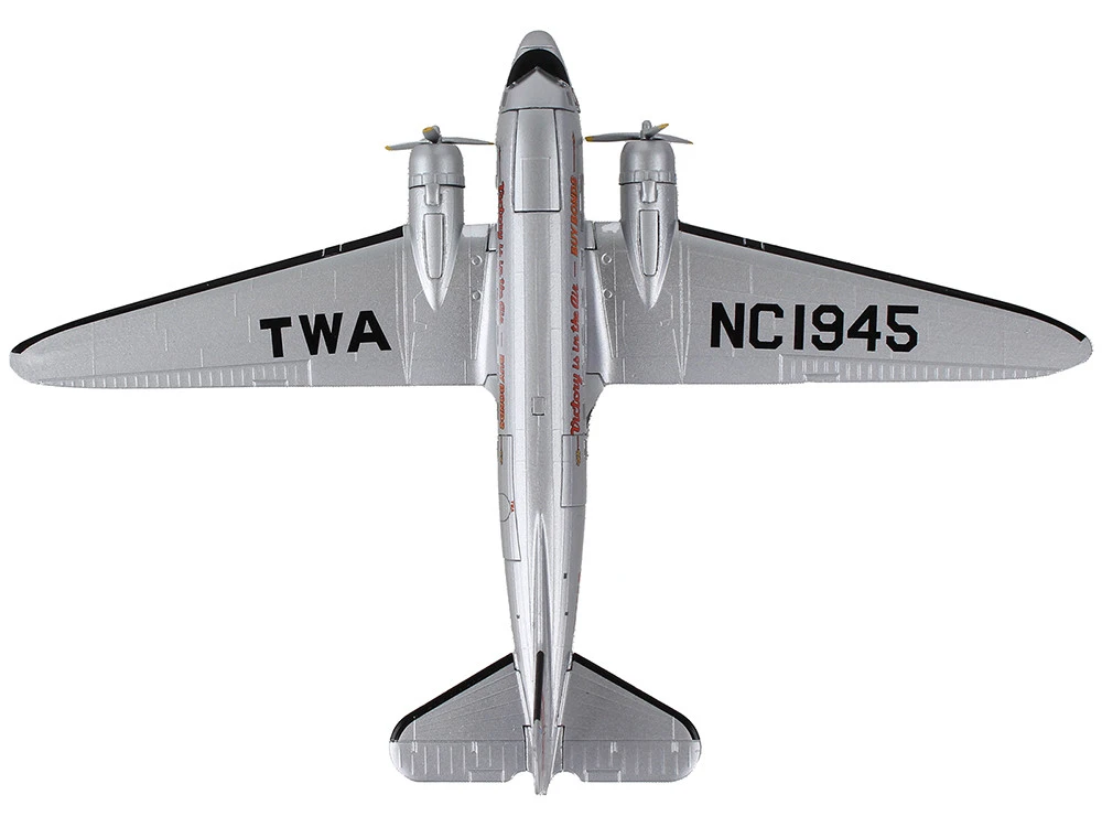Douglas DC-3 Passenger Aircraft "Trans World Airlines - Victory Is In The Air" 1/144 Diecast Model Airplane By Postage Stamp - Image 4